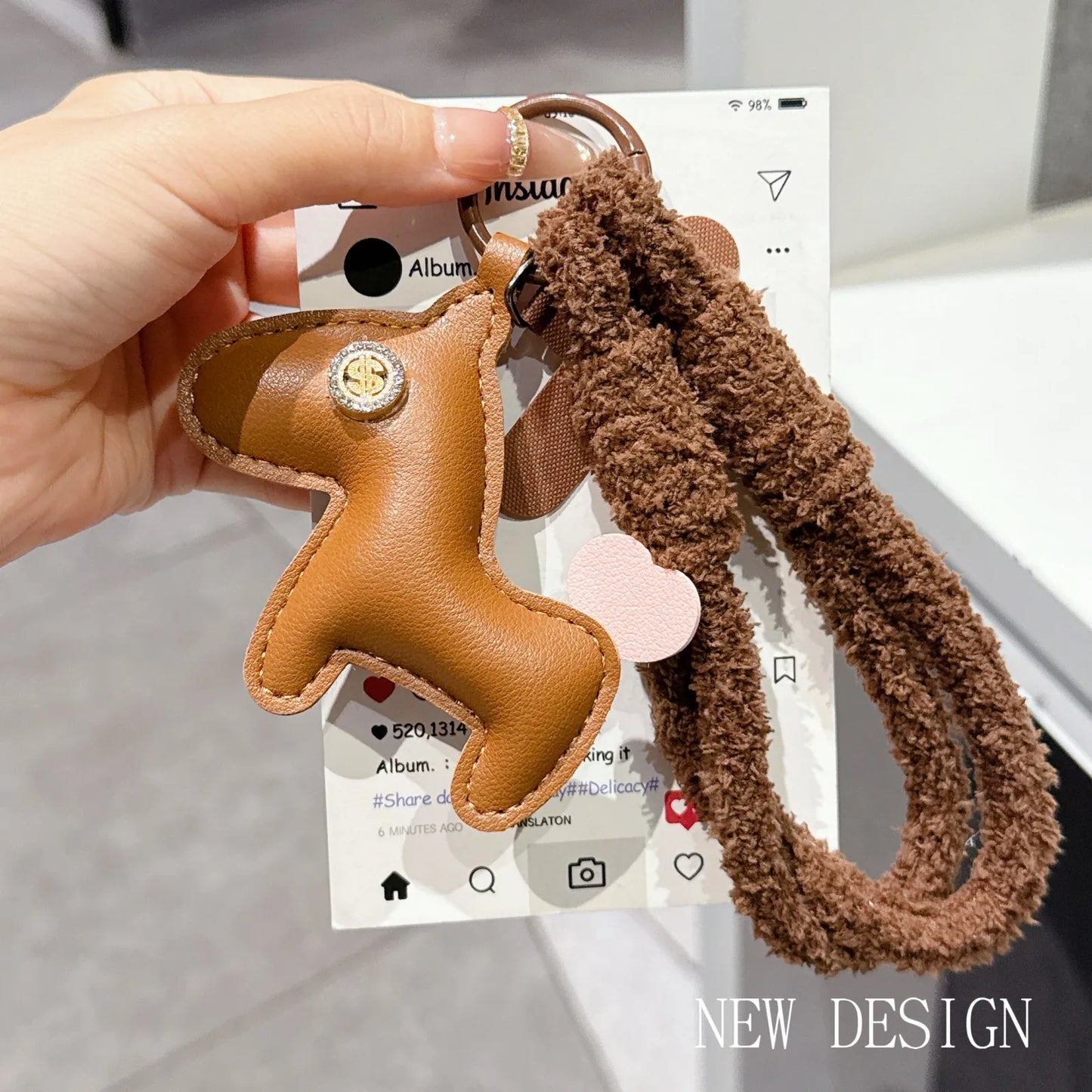 Autumn And Winter Plush Mobile Phone Lanyard, Short Wrist Strap, Fashionable Leather Decoration, Universal Pendant,Phone Charm