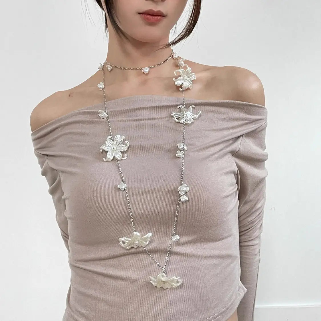 New Flower Pearl Tassel Necklace For Women Ladies Sexy Pearl Multi-Layer Body Chain Vintage Stacking Beaded Sweater Accessories