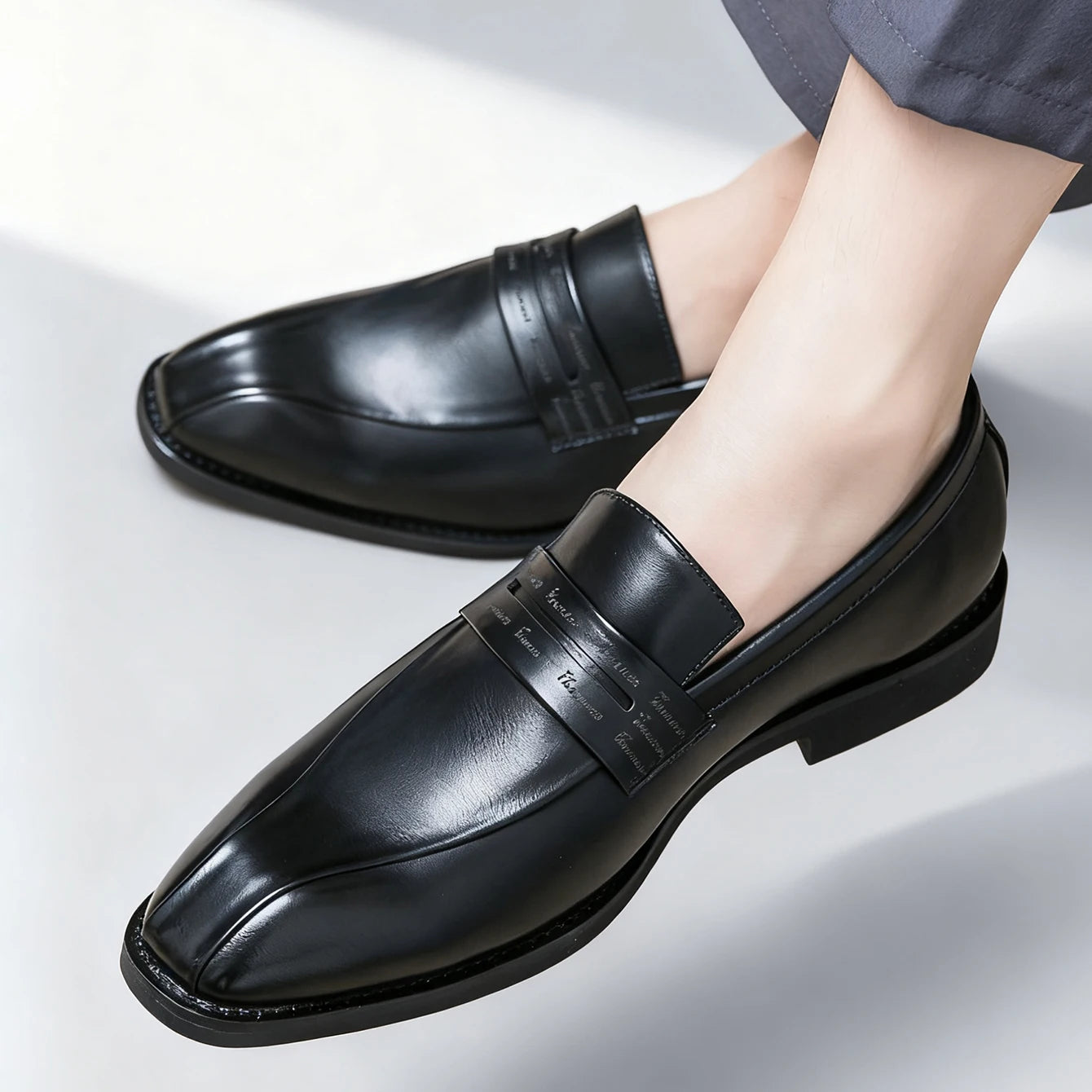 Men's Formal Leather Shoes British Style Oxford Slip On Loafers Breathable Non-Slip Business Dress Wedding Office Daily Commute