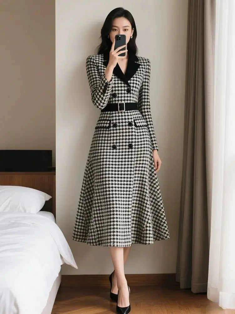 French Retro Plaid Print Dress Fashion Notch Collar Double Breasted Dress Autumn Long Sleeved High Waist A-Line Midi Dress 724B