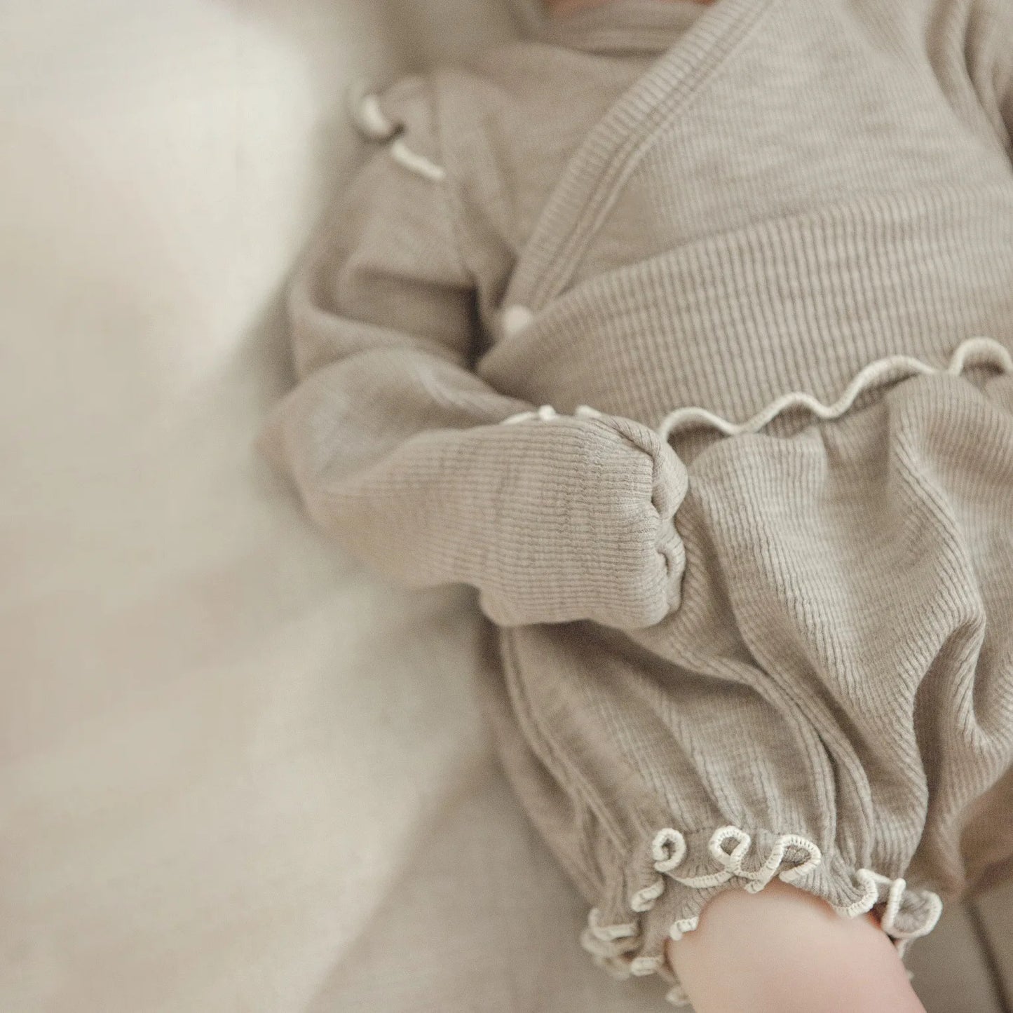 6738 Baby Clothing Set 2025 Autumn New Baby Girl's Home Suit Flying Sleeve Top+High Waist Belly Shorts Pajamas Set