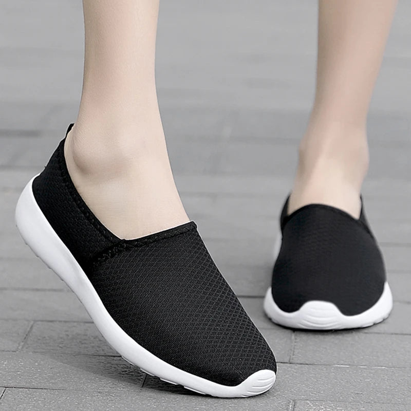 Breathable Women Running Shoes Lightweight Anti-slip Female Sports Shoes Outdoor Soft Loafers Women's Sneakers Fashion Tennis