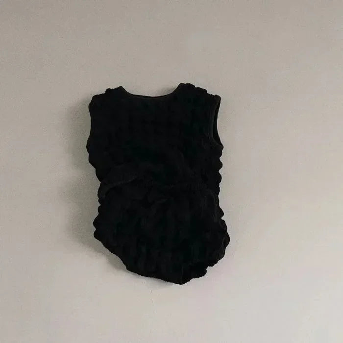 Summer Baby Girls Sets Bubble Grid Round Collar Sleeveless Solid Color Vest Tops+Bread Shorts Fashion Newborn Clothes A15613