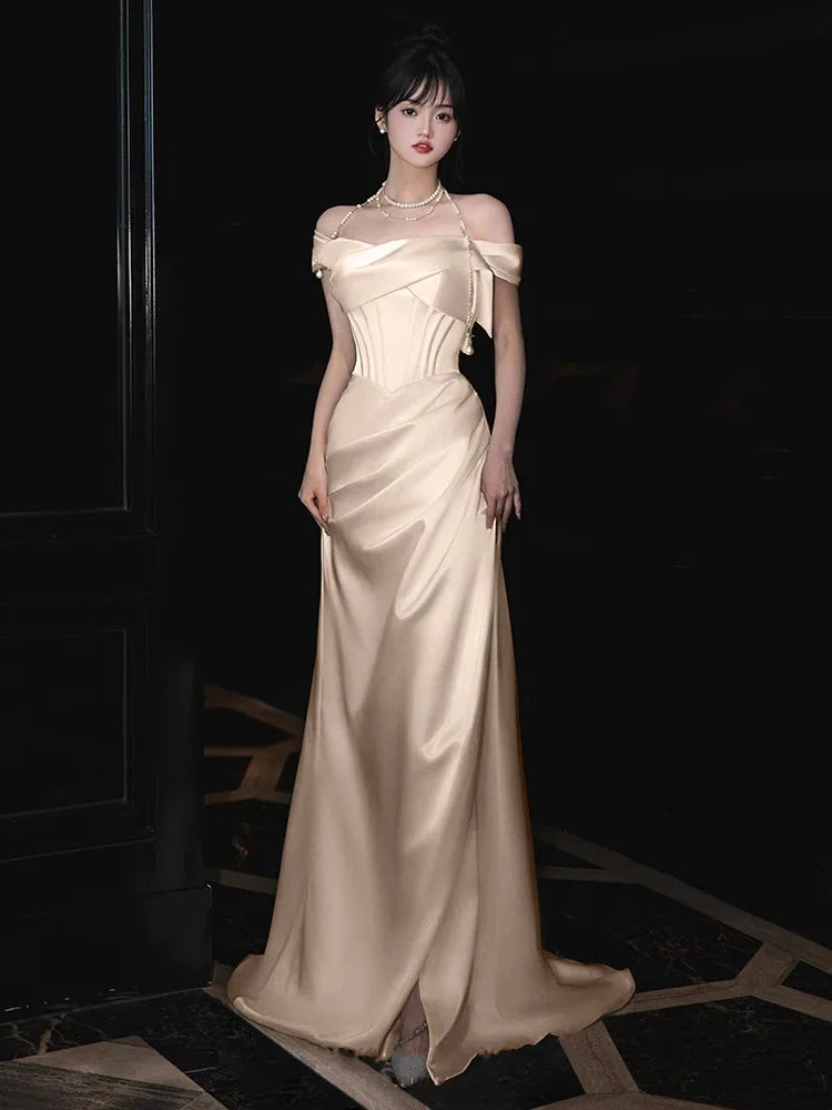 French Style Luxury Pleat Satin Strapless Light Wedding Bridal Dress Off-Shoulder Light Wedding Dress Birthday Party Prom Gowns