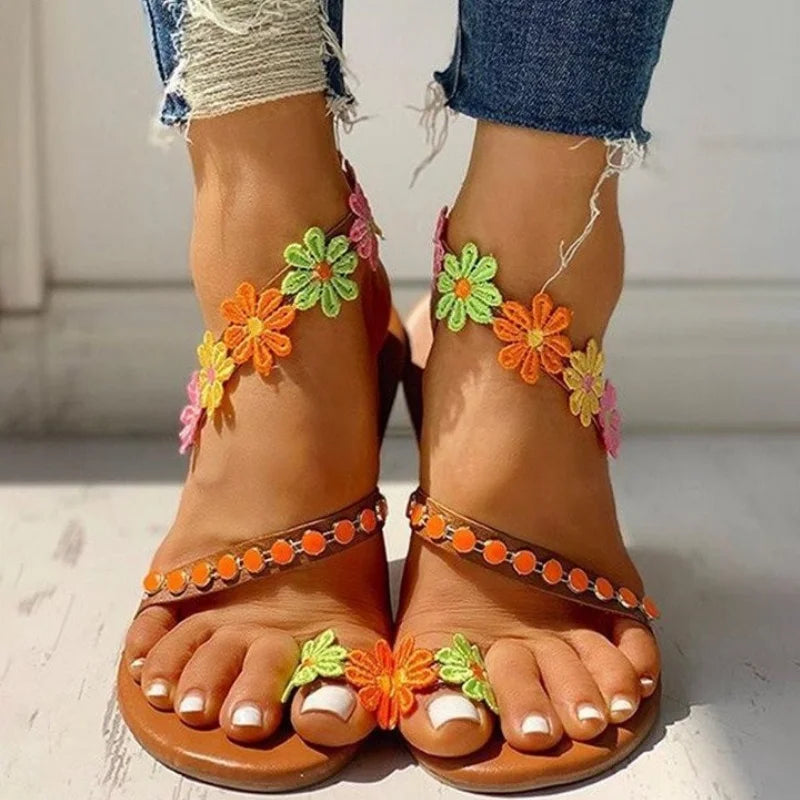 2025 White Lace Sandals Women Flip Flops Flat Sandals Women Bohemia Beach Shoes Women Plus Size Summer Fashion Woman WSH3628