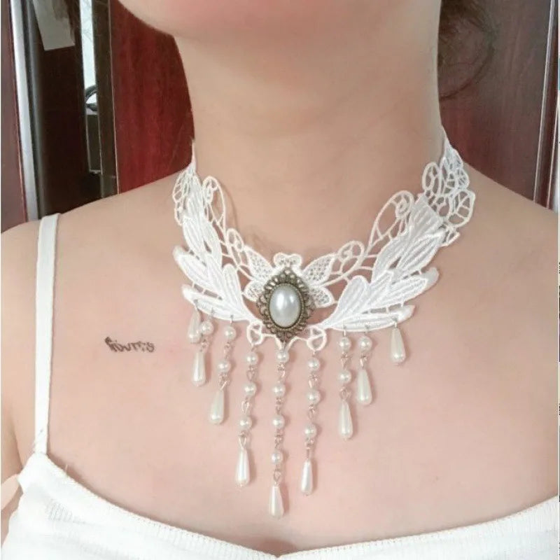 Sweet New Wavy Flower White Lace Imitation Pearl Pendant Clavicle Chain Choker Necklace for Women Wedding Jewelry