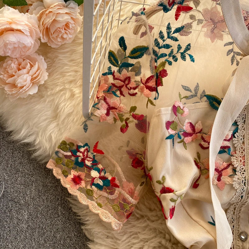 Guilantu Mesh Embroidery Floral Office Dress Women Summer Short Sleeve Tulle Vintgae Dress Elegant Sexy Club Party Dresses