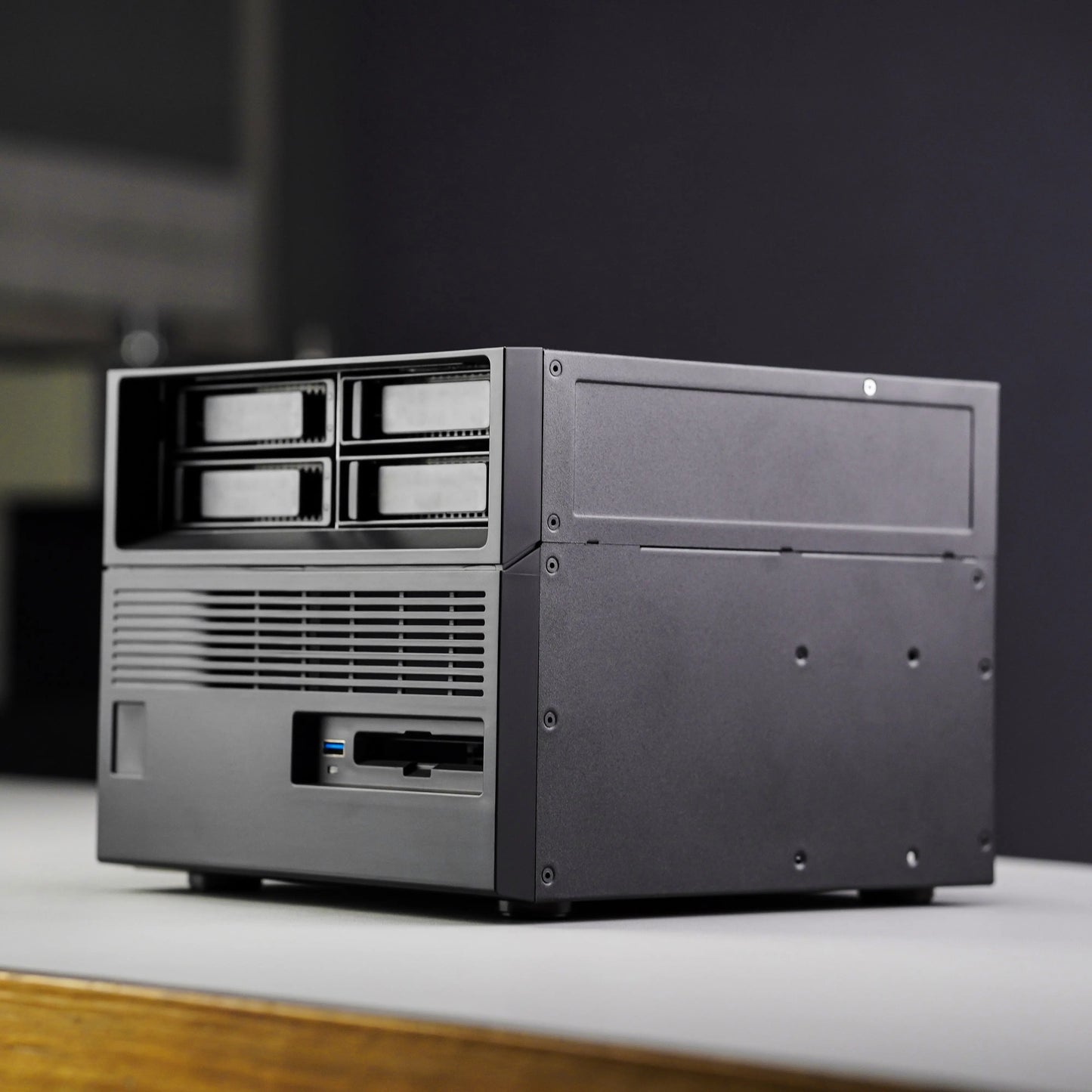 Beverly Little Treasure 4-Bay Full Tower NAS Enclosure SFX Power Supply ATX Motherboard Server with Fan Feiniu Heiqun UNRAID