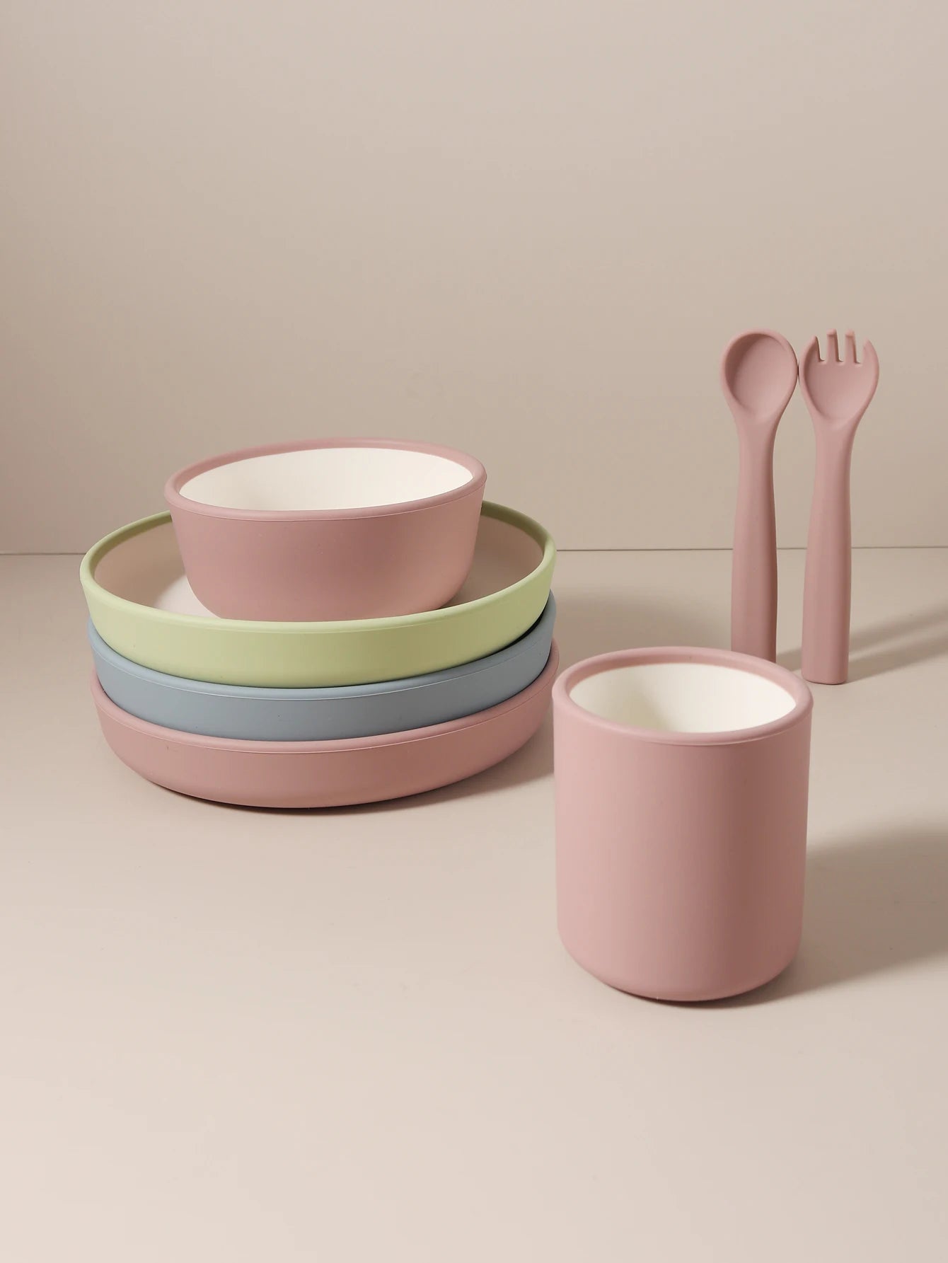 Modern Scandinavian Style 5-Piece Baby Feeding Set, Minimalist Two-Tone Silicone Bowls & Plates, No-Suction feeding set  Design
