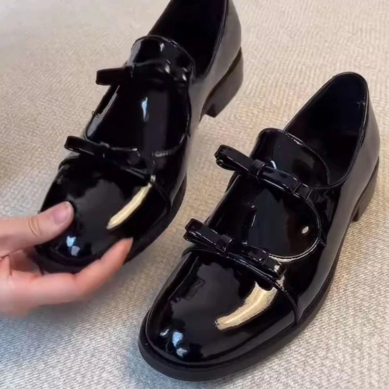 Preppy Double Bowtie Oxfords Woman Low Heels Flats Shiny Small Leather Shoes Ladies College Girls Sneakers Femmes Derby Loafers