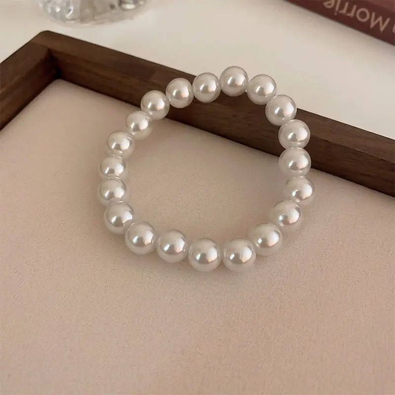 Elegant White Faux Pearls Beaded Bracelets for Women Adjustable Elastic Rope Bracelet French Luxury Hands Jewelry Accessories