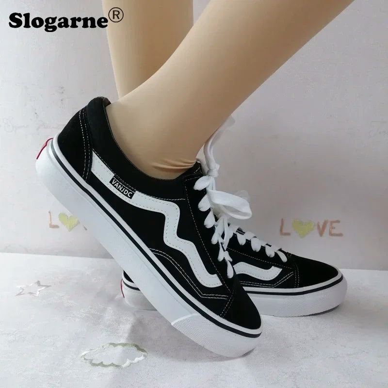Lady Autumn Winter Casual Sneakers Women Comfort Canvas Shoes Men Loafers Unisex Students Casual Sports Shoes Flat Walking Shoes