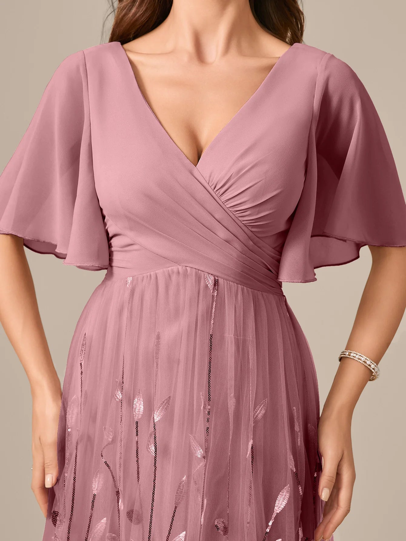 UNITHORSE Random Cutting V-neck Lace-Trimmed Sleeves Chest Pleats Leaf Pattern Tulle Patchwork Evening Dress