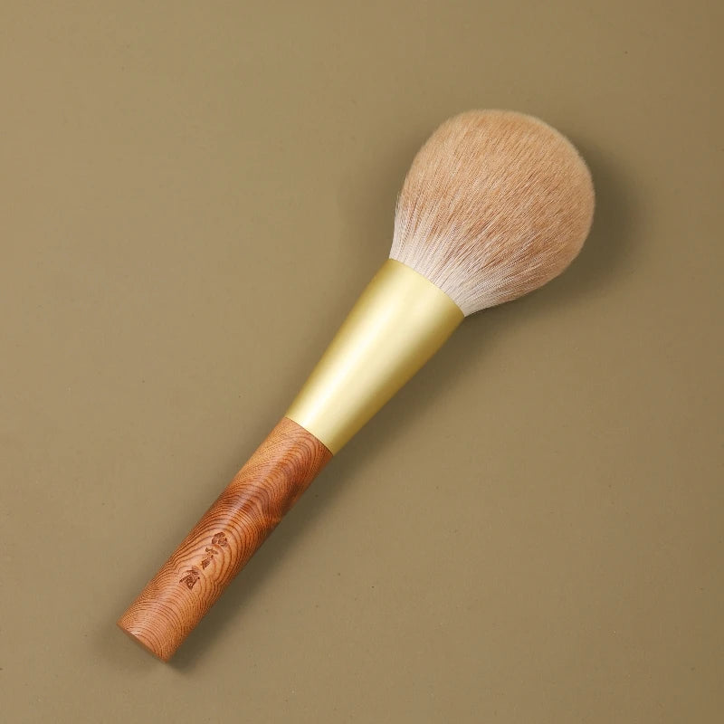 Professional Handmade Makeup Brushes WJ02 Soft Vintage Snow Fox Hair Round Face Powder Brush Yakusugi Wood Handle Make Up Brush