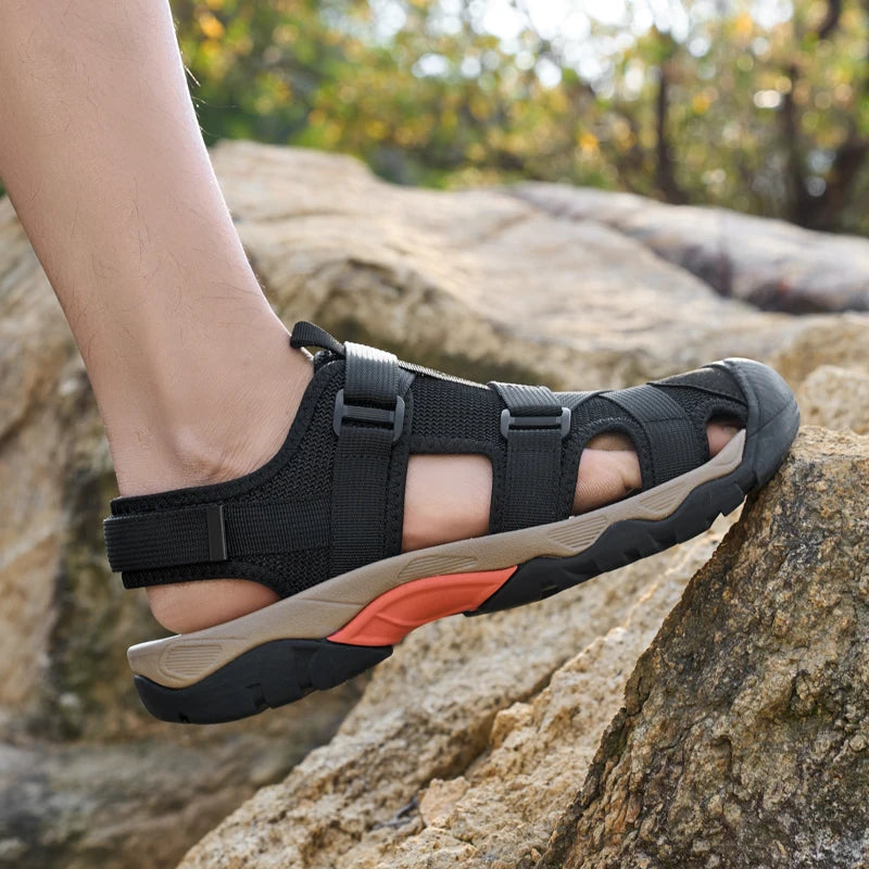 Men's Casual Mesh Outdoor Beach Sandals Fashion Light Breathable Shoes Men Anti-slip Waterproof Sandals Man Comfortable Sneakers