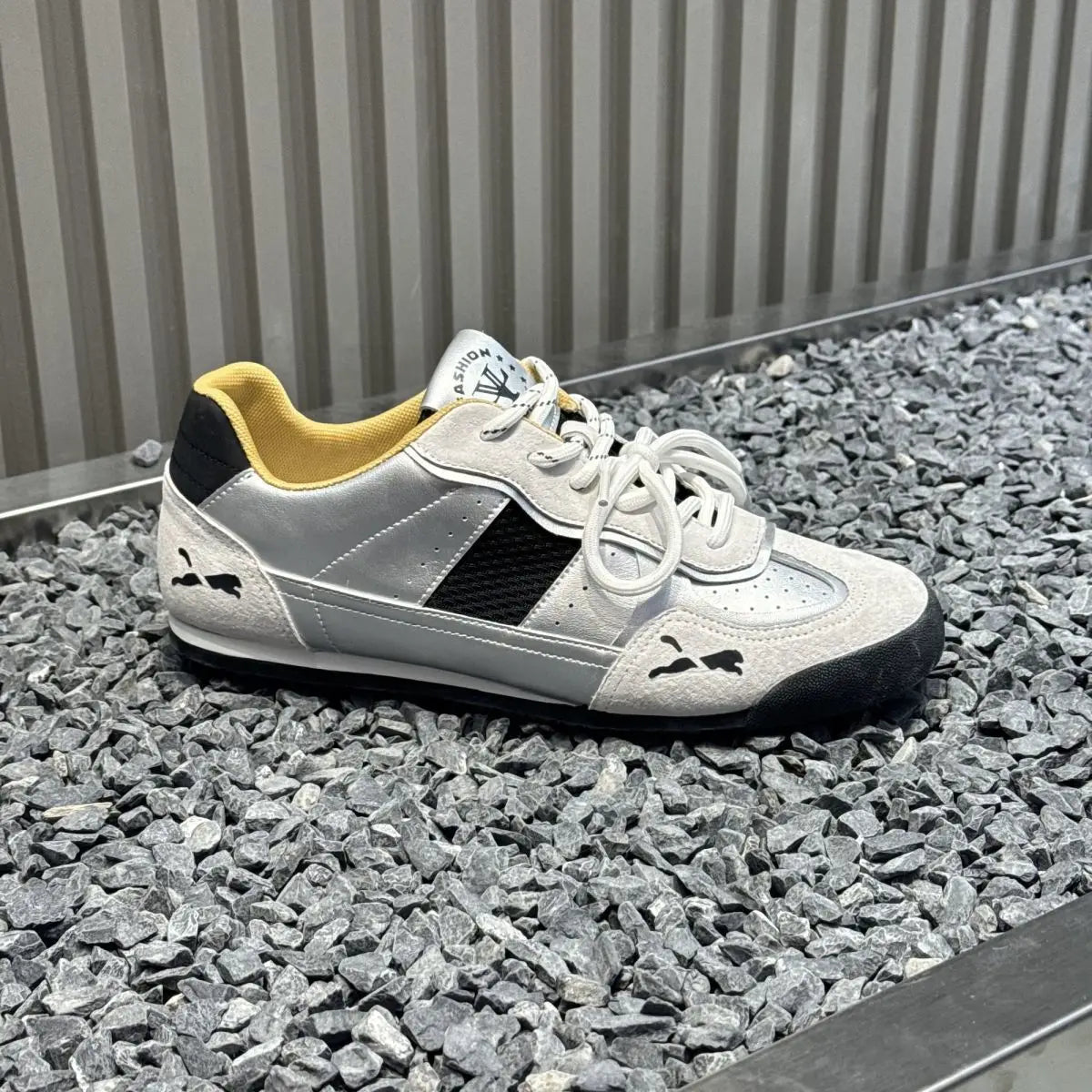 Leather Casual Shoes Men Running Shoes Outdoor Breathable Man Walking Lightweight Comfortable White Sneakers Tennis Sport Shoes