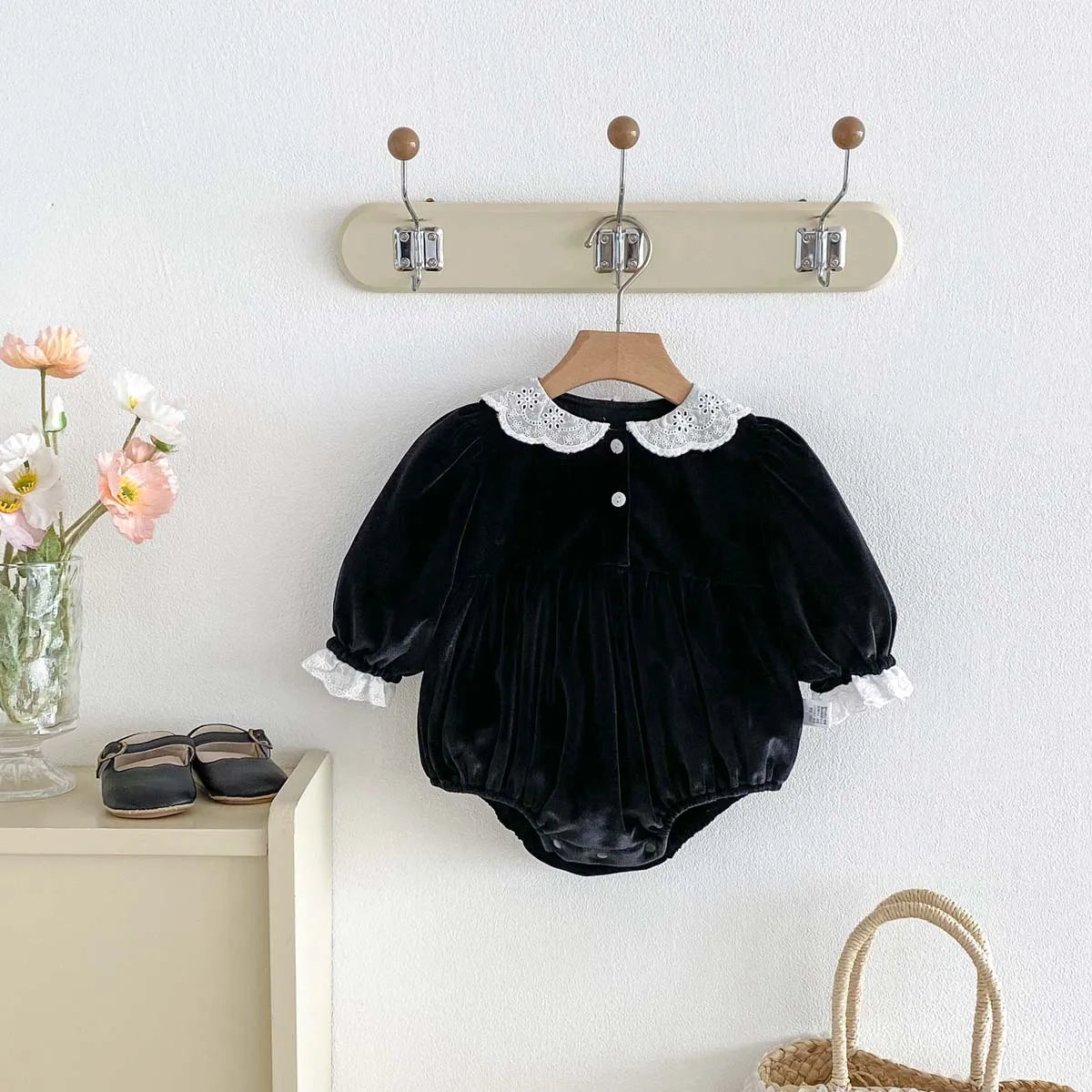 Spring and Autumn Baby Girl Black Lace Crew Neck Jumpsuit, Baby Girl Autumn Long Sleeve Dress Jumpsuit, Very Suitable for Going Out
