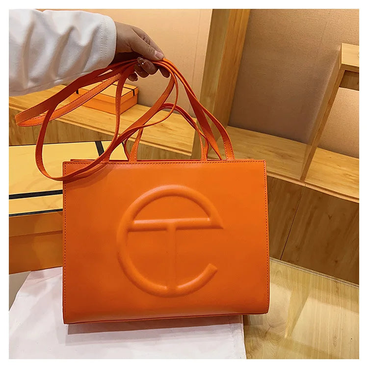 2026 Fashion Elegant Classic Paris Diaper Bag Unique Leisure Business Crossbody Purse for Women Daily Commute Work