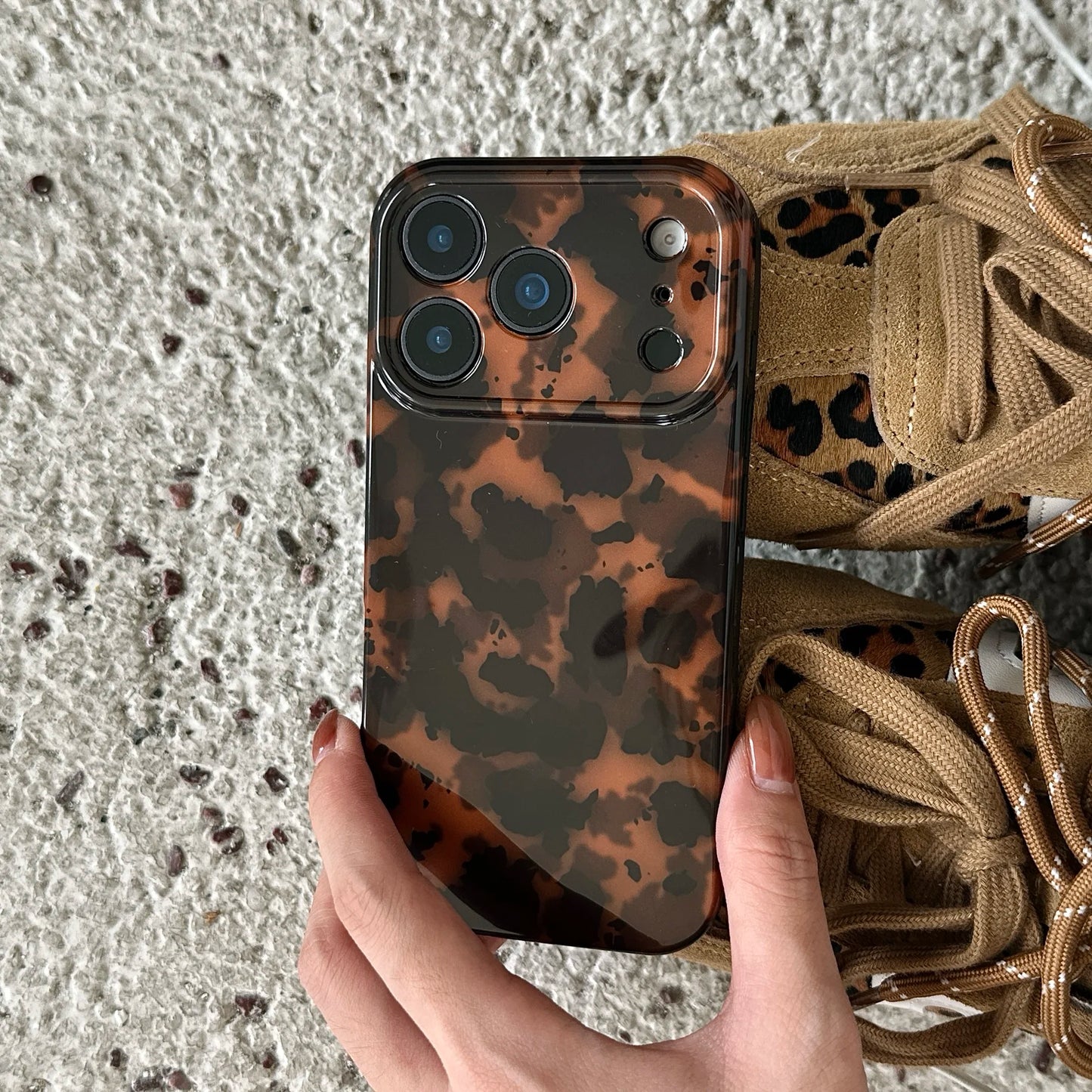 Retro Stylish Amber Color Lamber Pattern Glossy Phone Cover Case for iPhone 17 16 15 14 13 12 Pro Max Plus Air