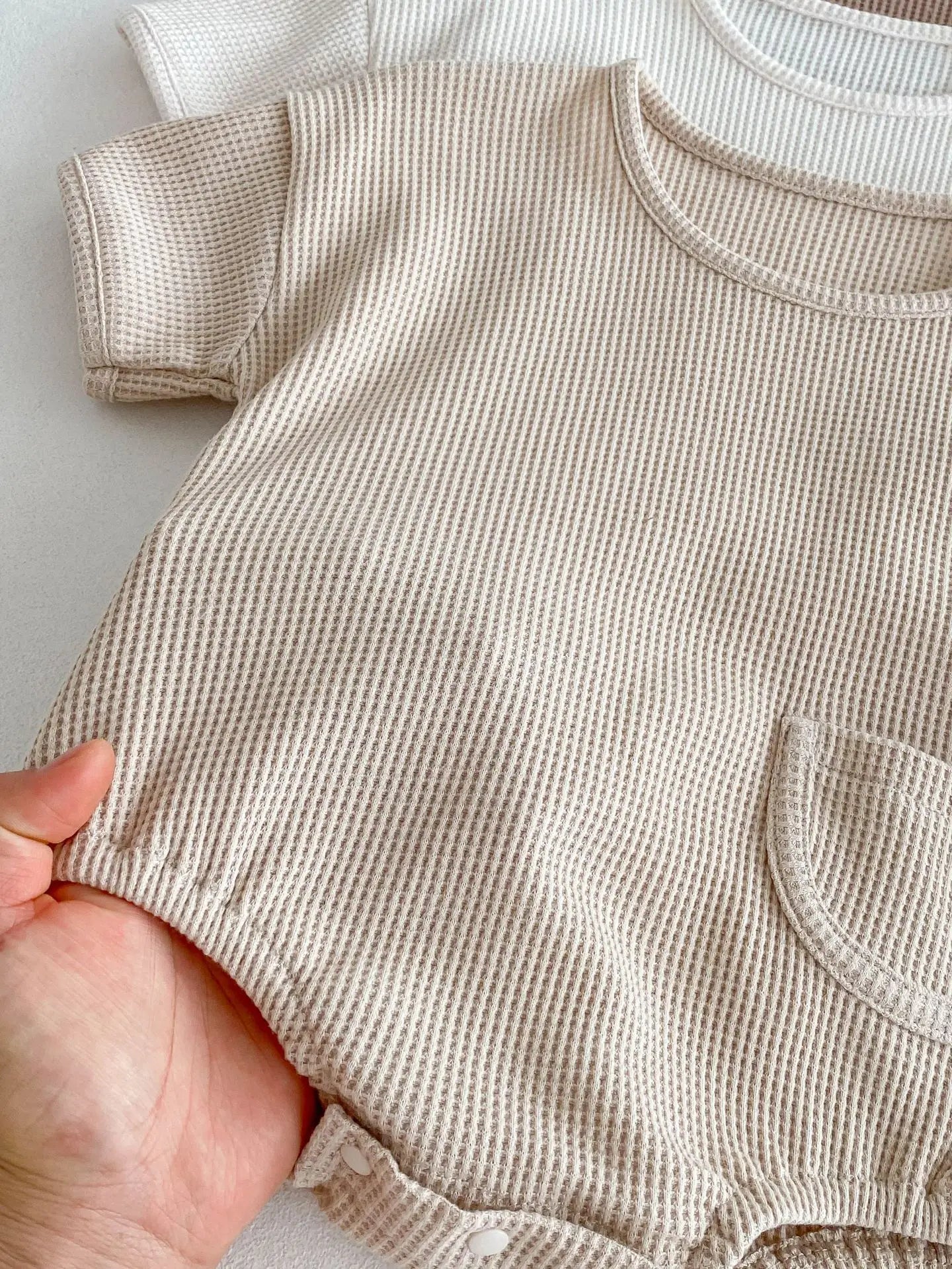 New Korean Style Baby Summer Cotton Simple Comfortable Short - Sleeve Waffle - Knit Onesie with Small Pocket Decoration Romper