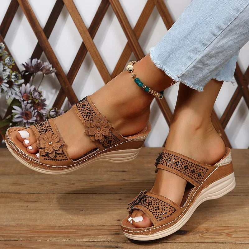 Summer Women Slippers Women's Shoes Retro Roman Sandals Women Pu Casual Flower Wedge Sandals Platform Slippers Heel Plus Size