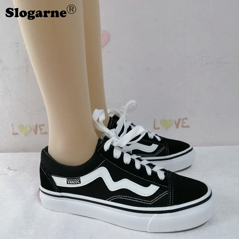 Lady Autumn Winter Casual Sneakers Women Comfort Canvas Shoes Men Loafers Unisex Students Casual Sports Shoes Flat Walking Shoes
