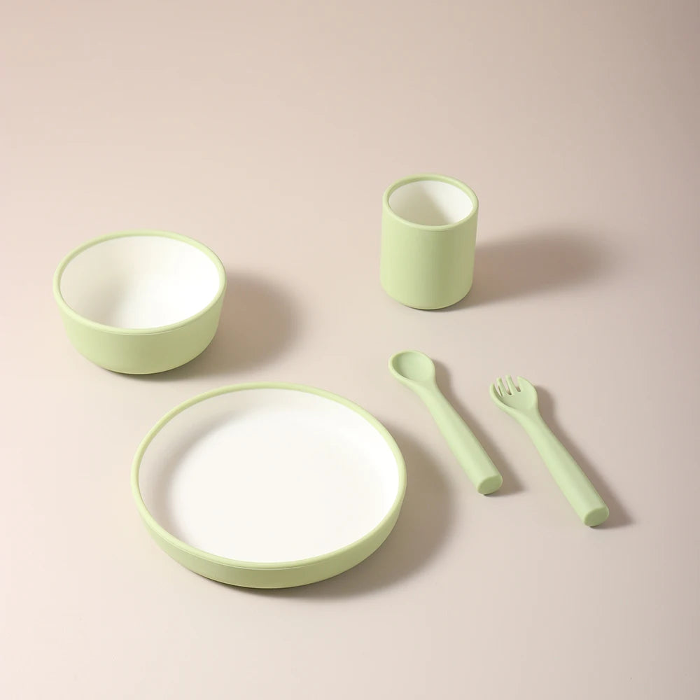 Modern Scandinavian Style 5-Piece Baby Feeding Set, Minimalist Two-Tone Silicone Bowls & Plates, No-Suction feeding set  Design