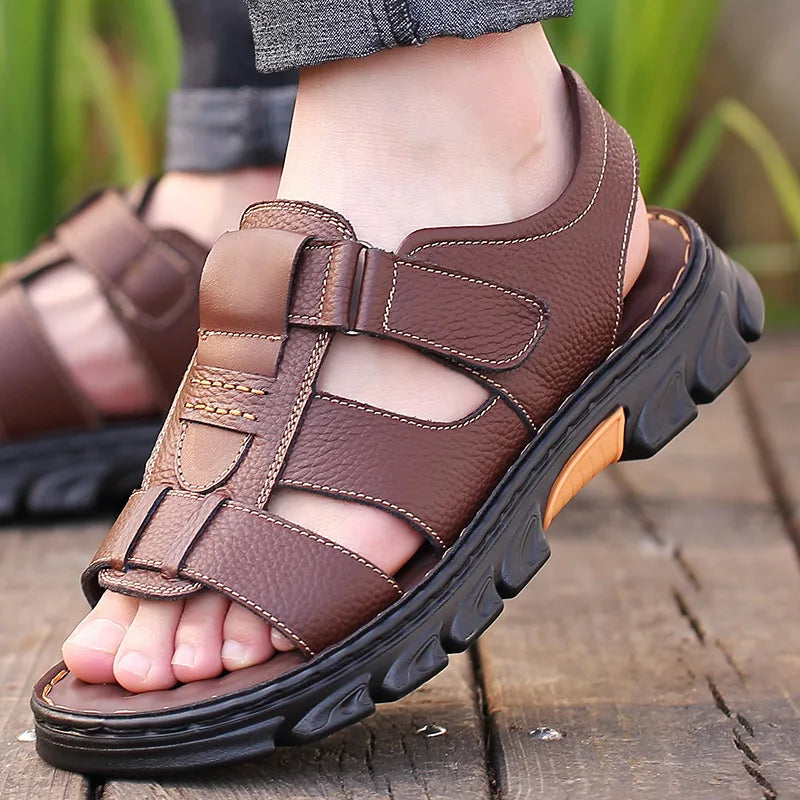 New Handmade Summer Sandals Men Breathable Leather Shoes Man Outdoor Men Sandals Antiskid Beach Sandals Hollow Shoes Fashion