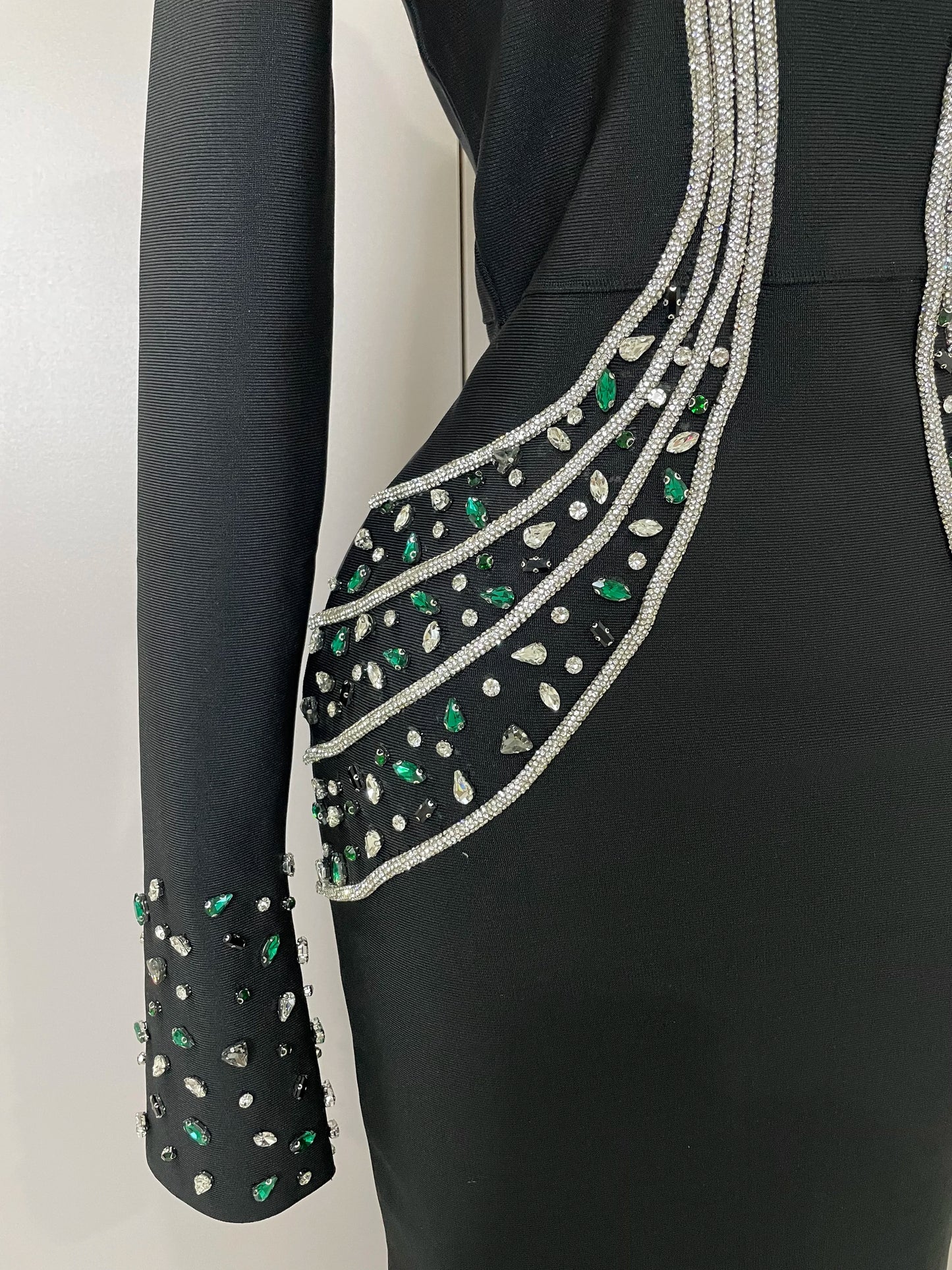 Women High Quality Black Color Long Sleeve Sexy Shiny Crystal Bodycon Long Bandage Dress Evening Birthday Party Cocktail Dress