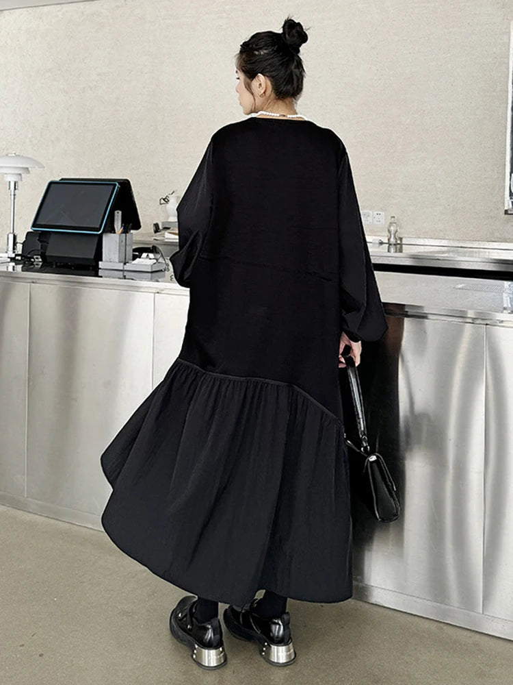 EAM Women Black Waist Drawstring Big Size Casual Midi Dress New V-Neck Long Sleeve Fashion Tide Spring Autumn 2026 1DJ3697