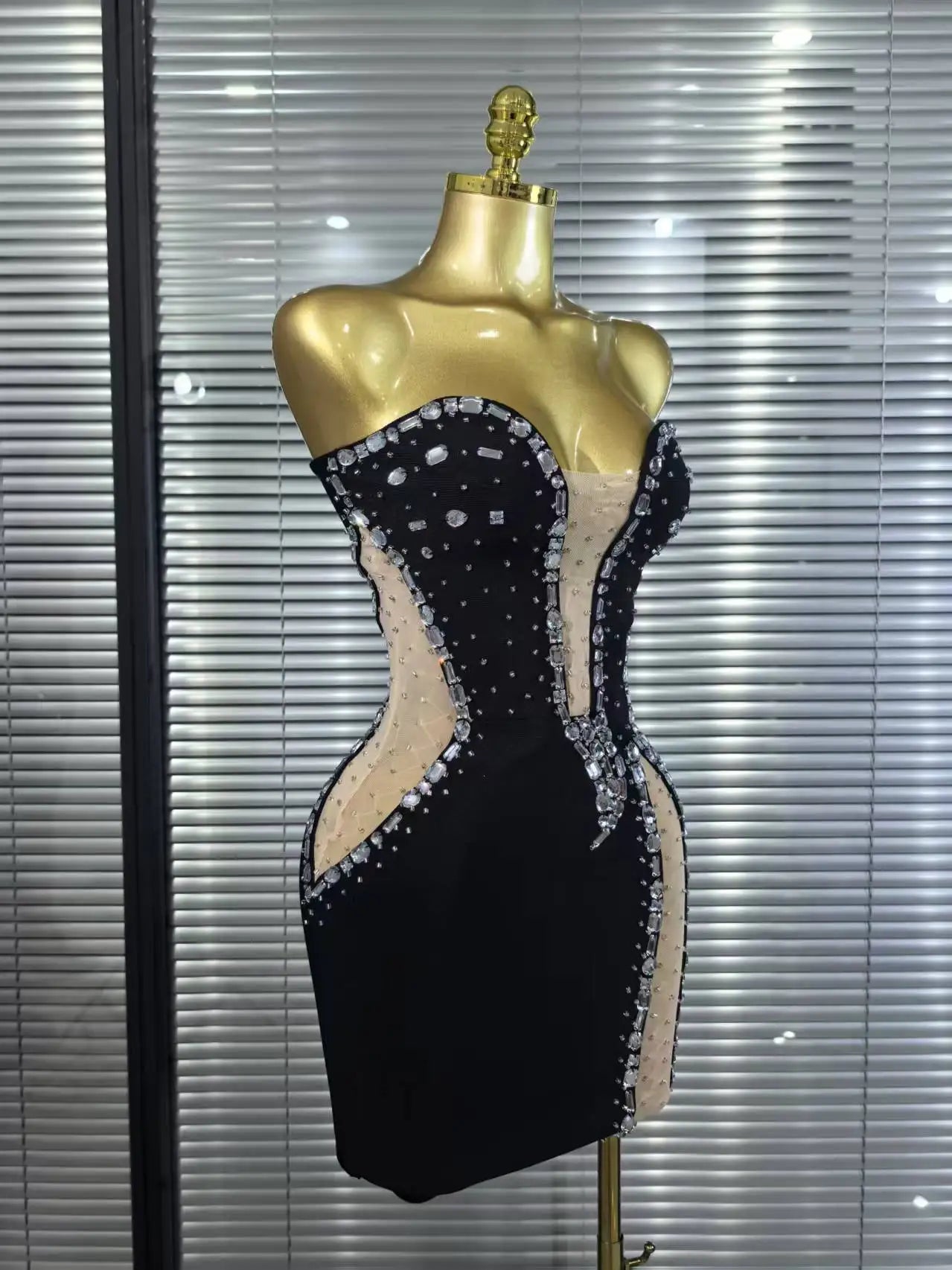 White Black Women Sexy Strapless Shinning Crystal Bodycon Mini Bandage Dress Nightclub Party Celebrate Birthday Cocktail Dress