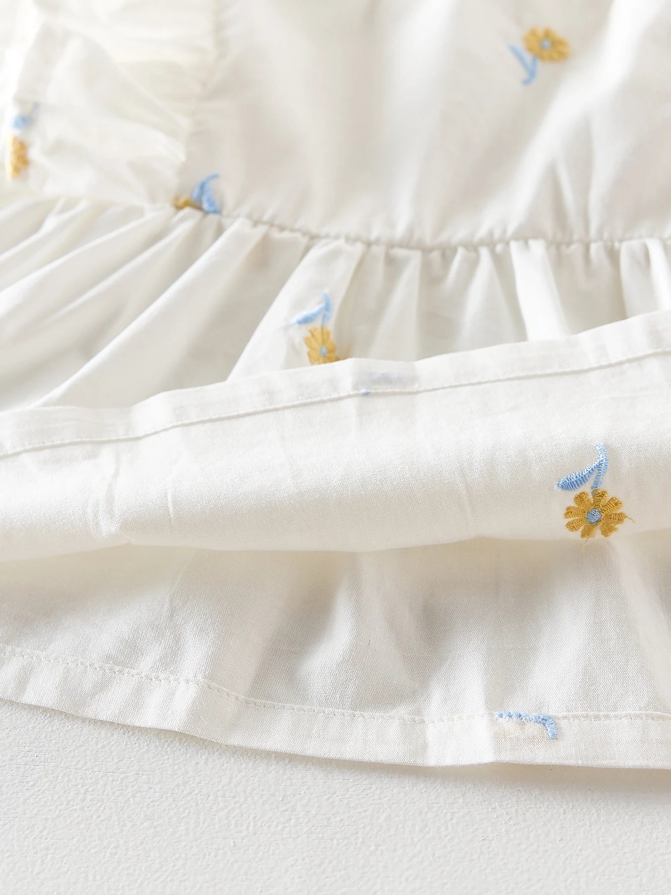 A sweet embroidered summer baby girl set with flying sleeves and shorts