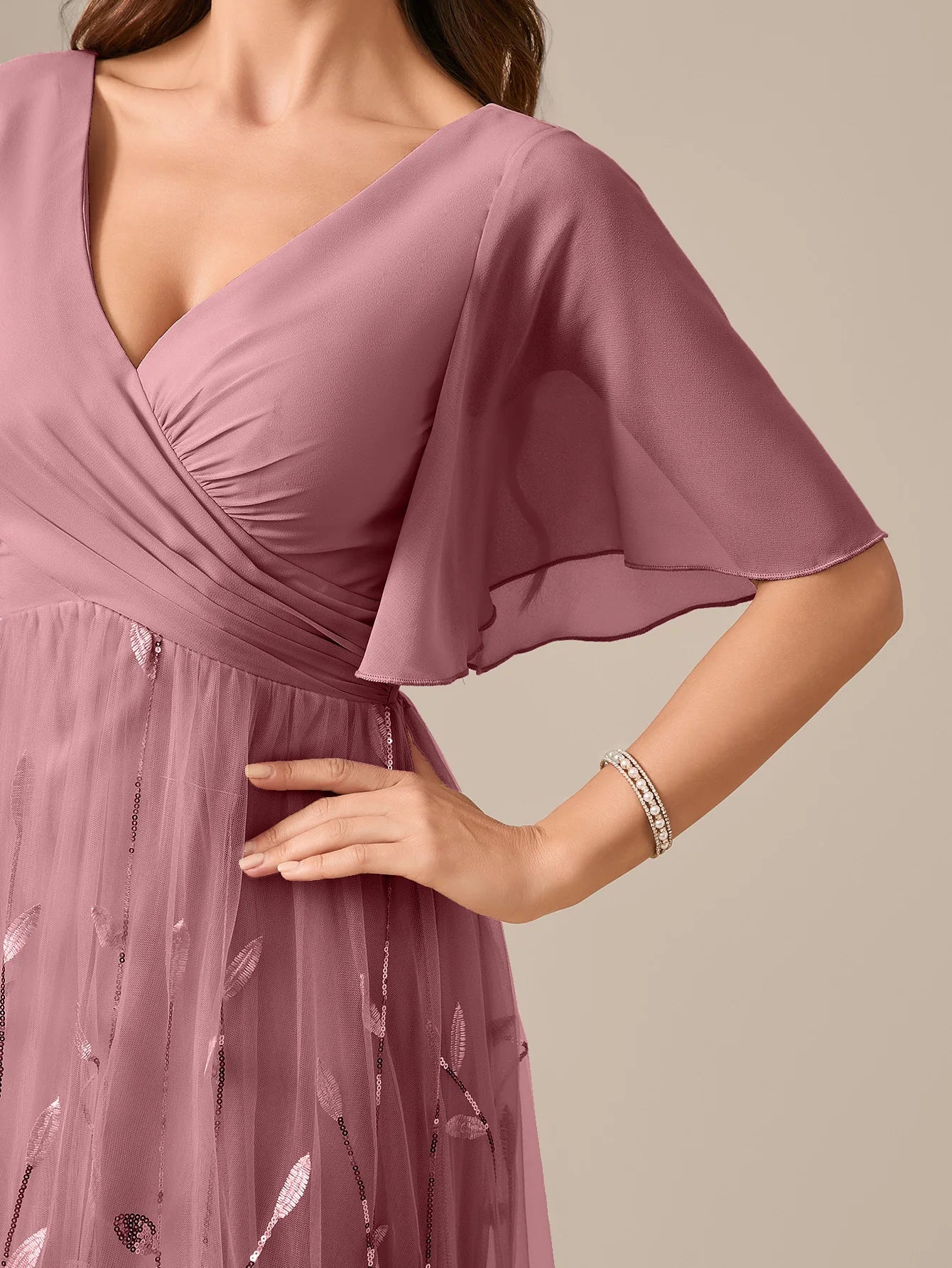 UNITHORSE Random Cutting V-neck Lace-Trimmed Sleeves Chest Pleats Leaf Pattern Tulle Patchwork Evening Dress