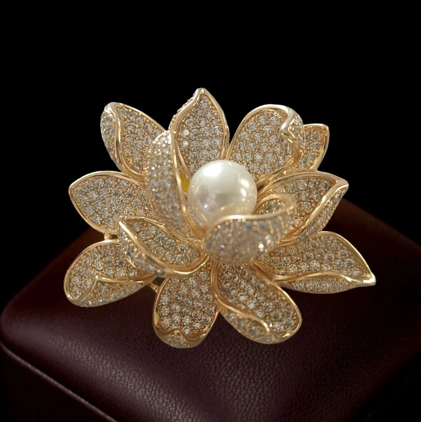 2026 Woman Brooches Luxury Designer Rose Butterfly Dragonfly Vase Bow Broche Pin Micro-inlaid Zircon Elegant Coat Accessories