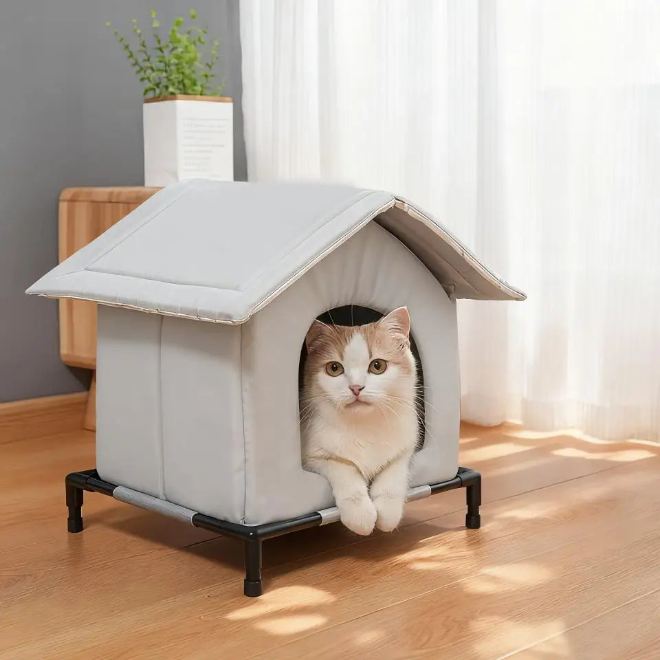 Outdoor Cat Shelter Heated Cat House Waterproof Insulated with Elevated Base Feral Cats Shelter Street House In Winter Yard