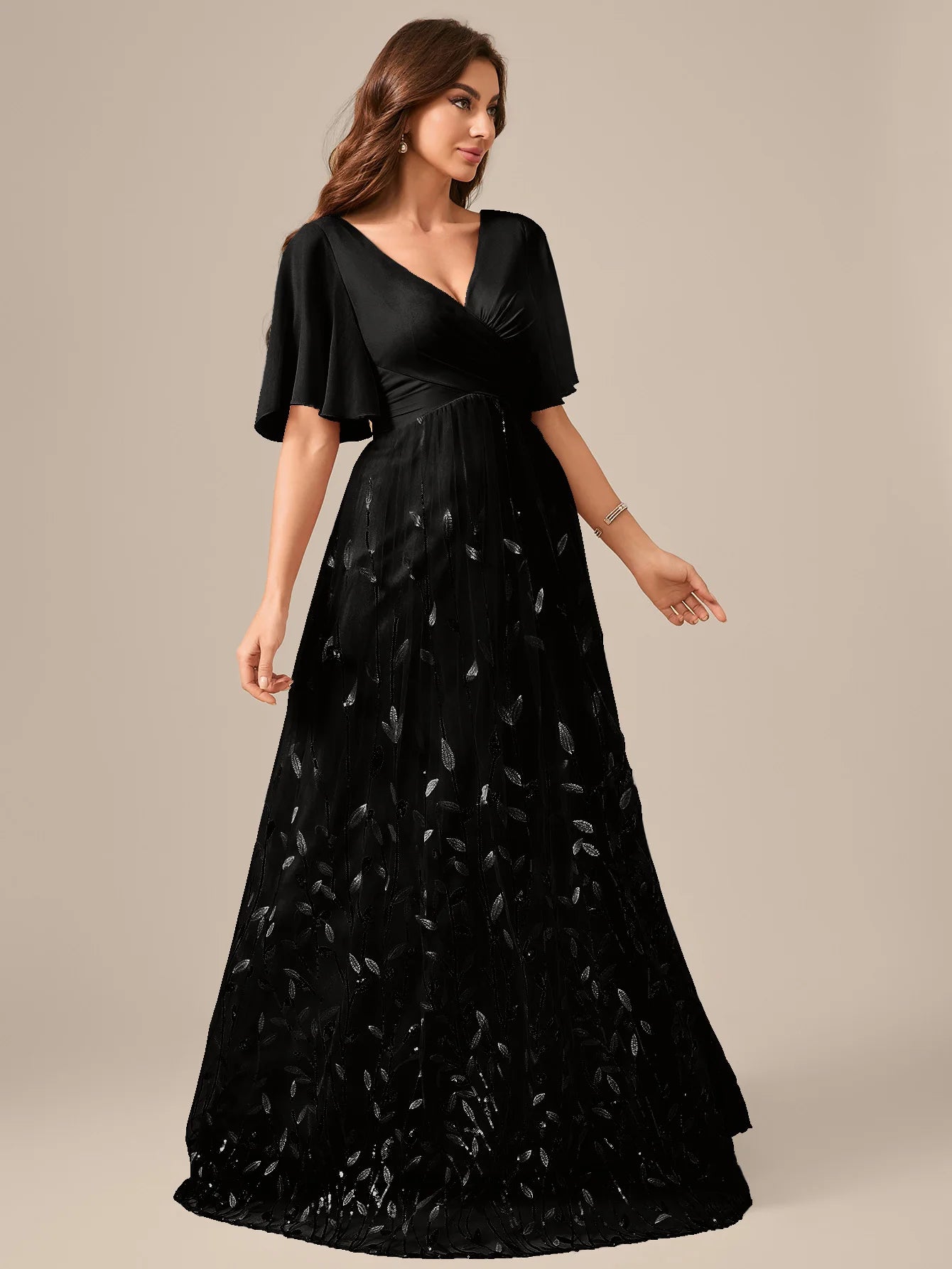 UNITHORSE Random Cutting V-neck Lace-Trimmed Sleeves Chest Pleats Leaf Pattern Tulle Patchwork Evening Dress