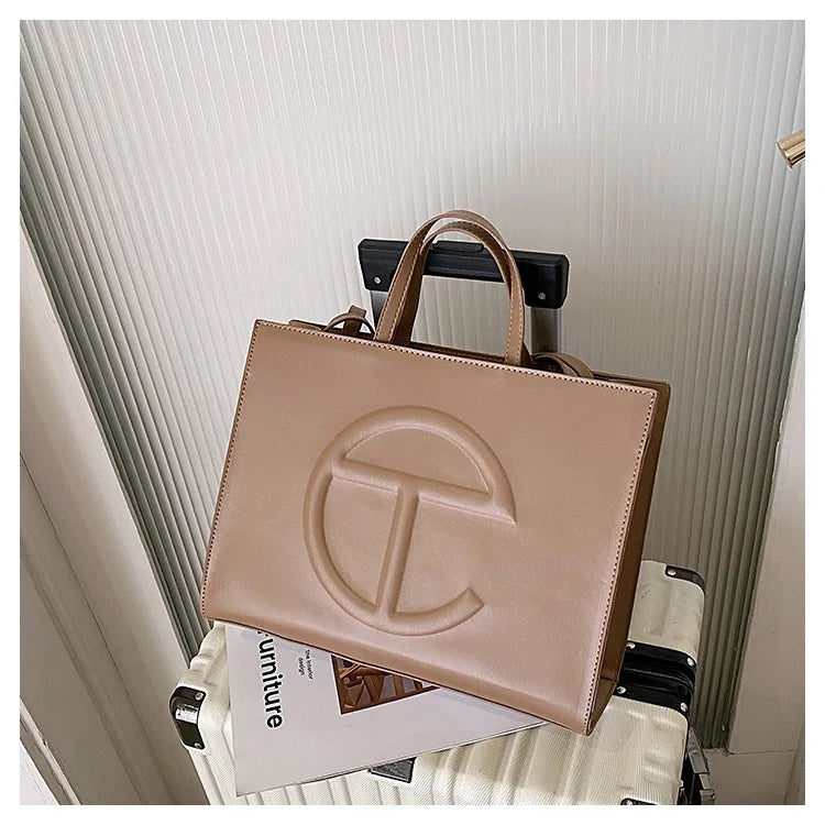 2026 Fashion Elegant Classic Paris Diaper Bag Unique Leisure Business Crossbody Purse for Women Daily Commute Work