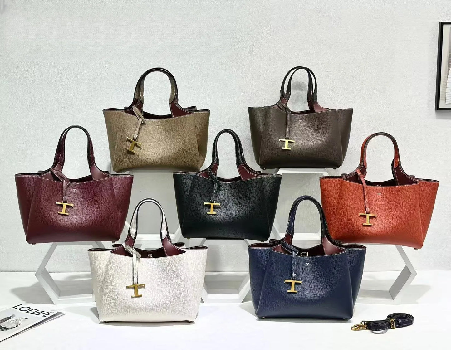 Fashionable Minimalist Diaper Bag: Elegant Crossbody Messenger Bag For Women With Luxury Designer Logo And Large Capacity