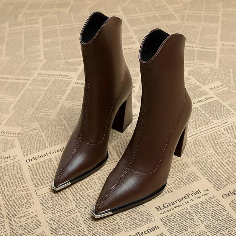 Spring 2024 New Women Ankle High Heels Shoes Zipper Chelsea Boots Brand Pointed Toe Boots Goth Designer Pumps Motorcycle Botas