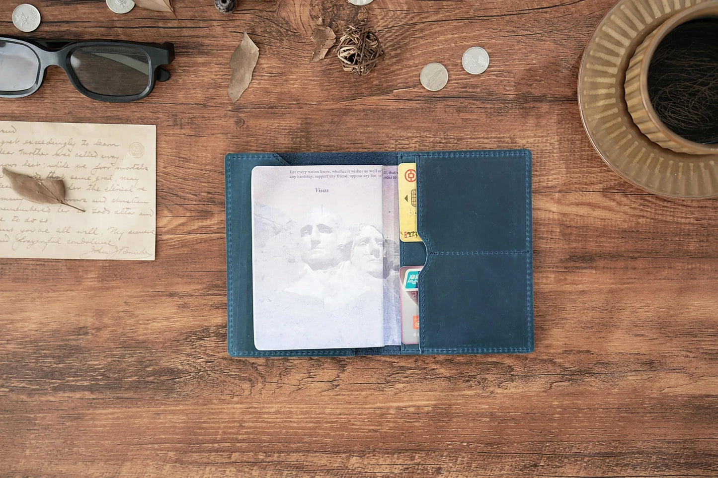 Leather Passport Holder for Travel Essentials, Slim Passport Cover Case Travel Wallet Bifold Credit Card Bag for Women Men