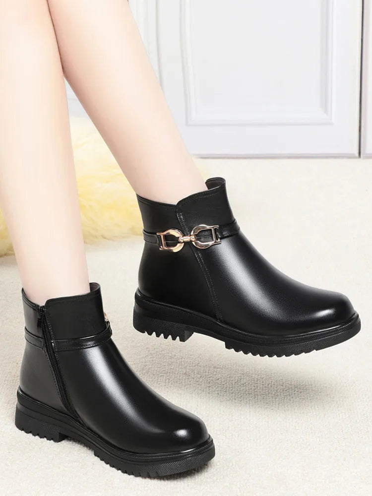 AIYUQI  Women's Winter Shoes Boots Non-slip Large Size 41 42 43 Women's Snow Boots Genuine Leather Warm Wool Mother Boots Women