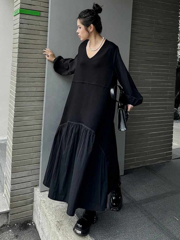 EAM Women Black Waist Drawstring Big Size Casual Midi Dress New V-Neck Long Sleeve Fashion Tide Spring Autumn 2026 1DJ3697