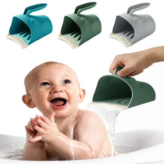 Baby Shampoo Rinse Cup Cute Frog Shape Infants Bath Cup Hair Shampoo Shower Cup for Kids Eyes Protection Washing Head Cup