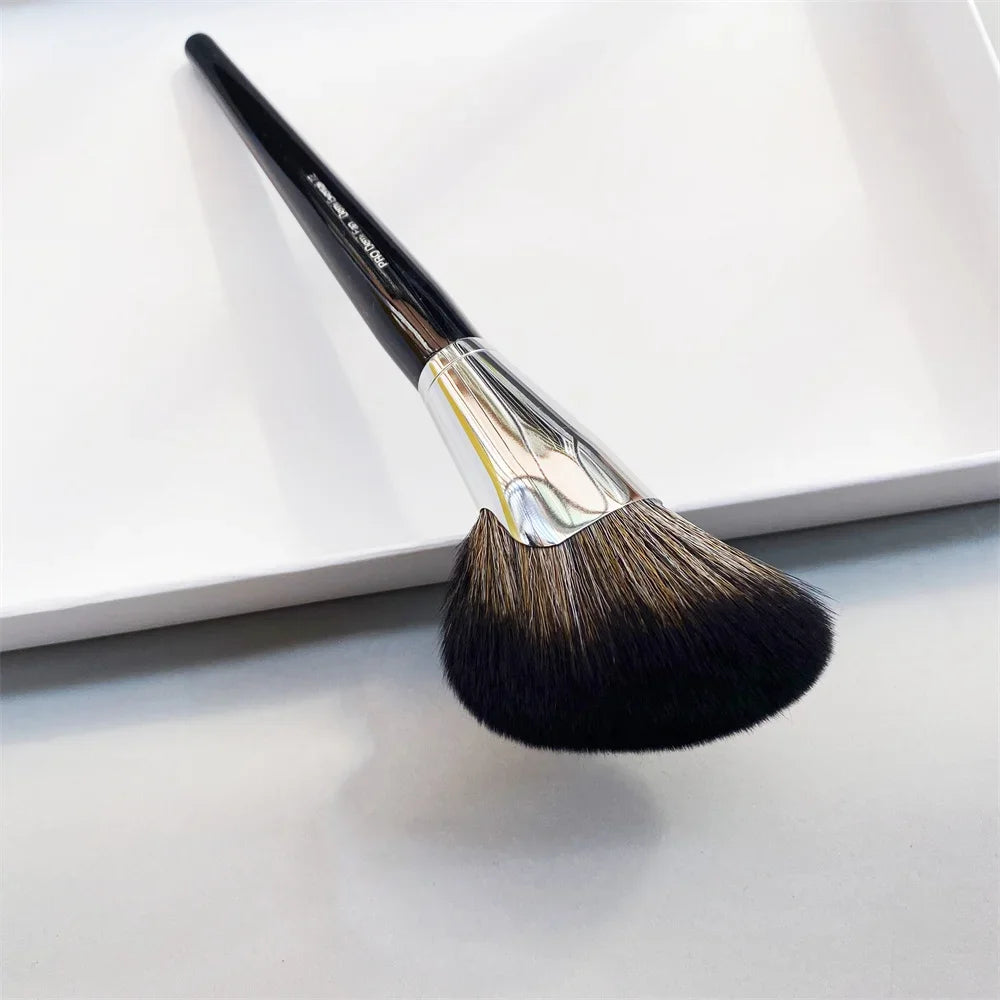 Pro Demi Fan Brush 72 Featherweight Soft Bristle Seamless Setting Powder Cosmetics Makeup Brush Beauty Tools