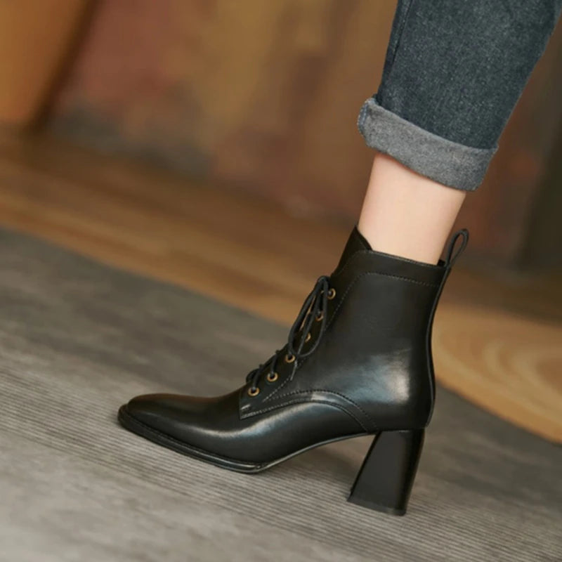 New Autumn/Winter Women Boots Cow Leather Fashion Women Shoes Square Toe High Heel Shoes for Women Lace Up Modern Short Boots
