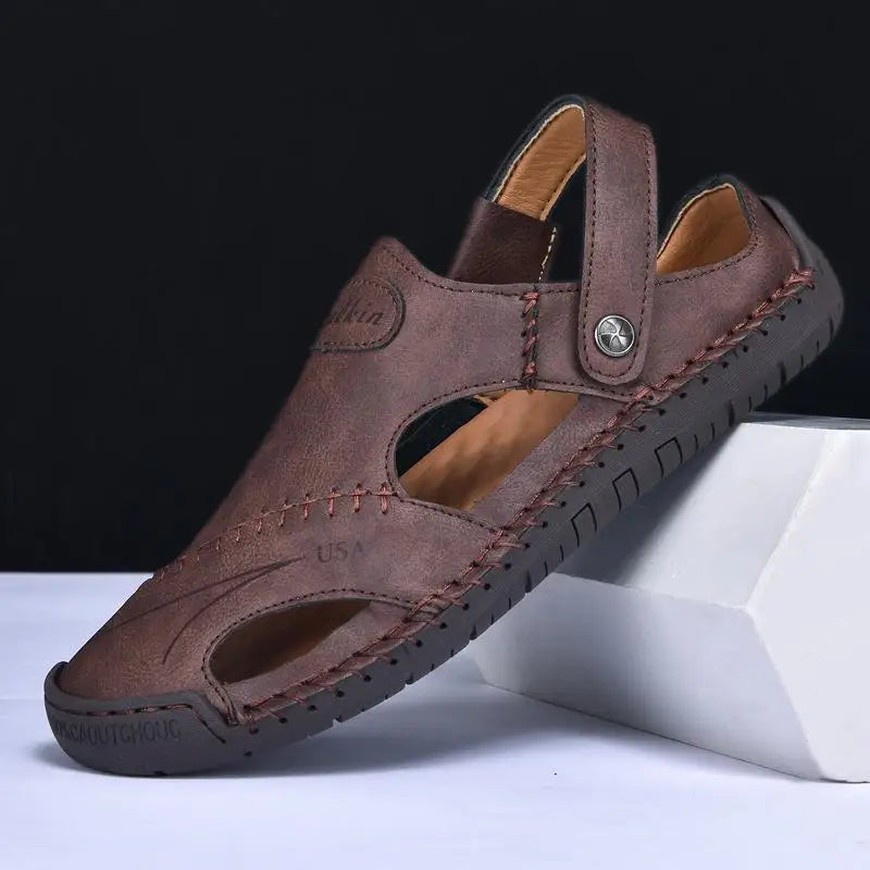New Handmade Summer Sandals Men Breathable Leather Shoes Man Outdoor Men Sandals Antiskid Beach Sandals Hollow Shoes Fashion