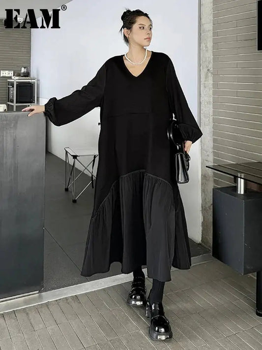 EAM Women Black Waist Drawstring Big Size Casual Midi Dress New V-Neck Long Sleeve Fashion Tide Spring Autumn 2026 1DJ3697