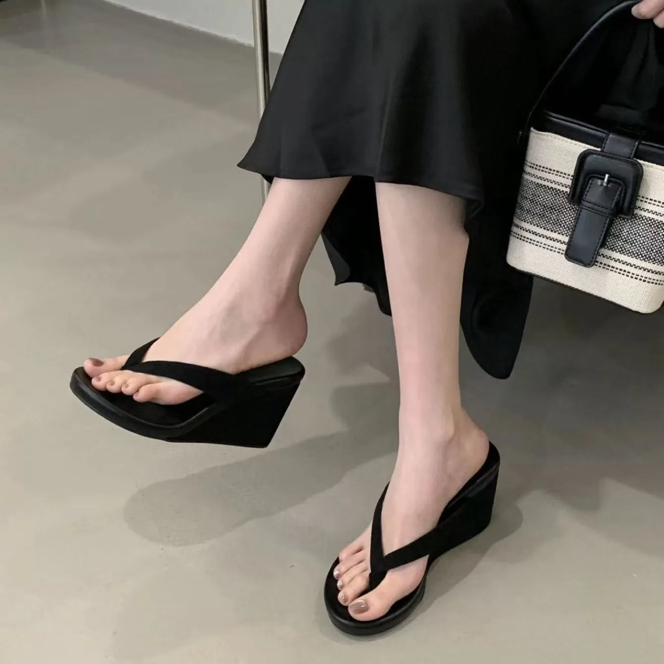 Women's Clip Toe Wedge Heel Slippers Summer Comfortable Outdoor Street Style Shoes Women's Sexy Leopard Print Slide Flip Flops