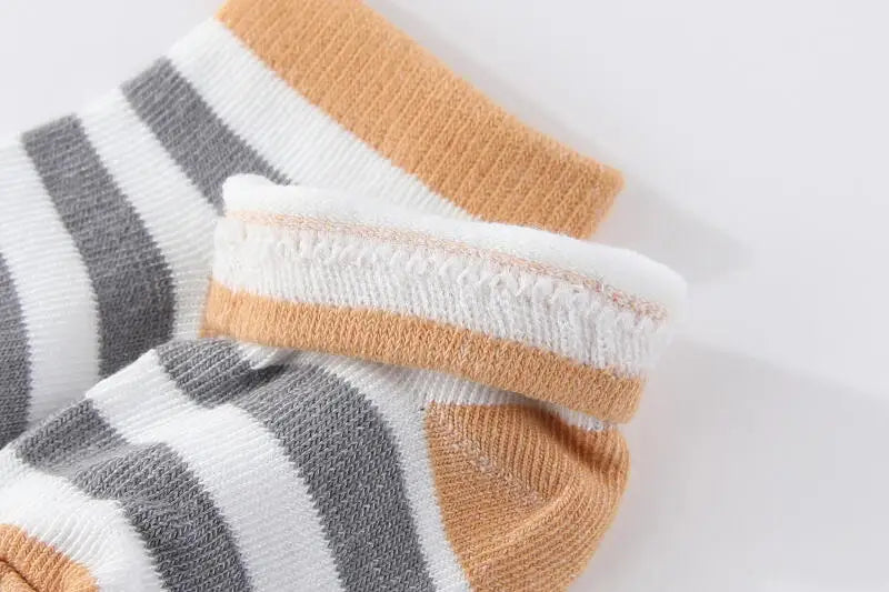 Kiddiezoom 4 Pairs Fashion Newborn Baby Boy Girl mid-calf Socks Cotton Soft Breathable Infant Accessories Four Seasons 0-18M