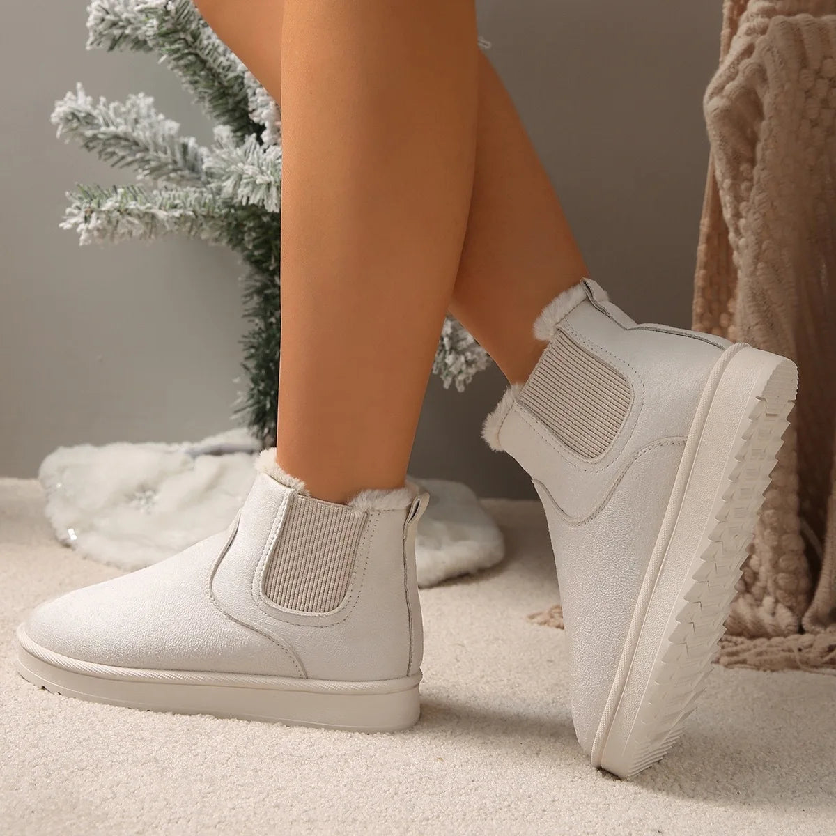 Large Size Winter Boots Women's 2025 New Thickened Fleece Lined Fashionable Warm Slip-On Short Boots Cotton Shoes Women